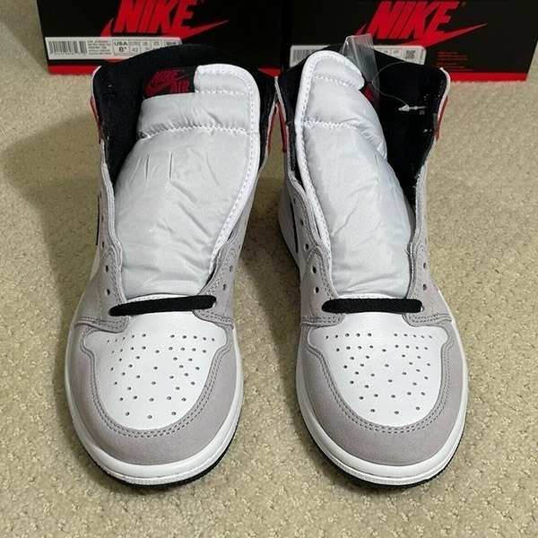 Nike Air Jordan 1 Retro High OG Light Smoke Grey Mens Shoes