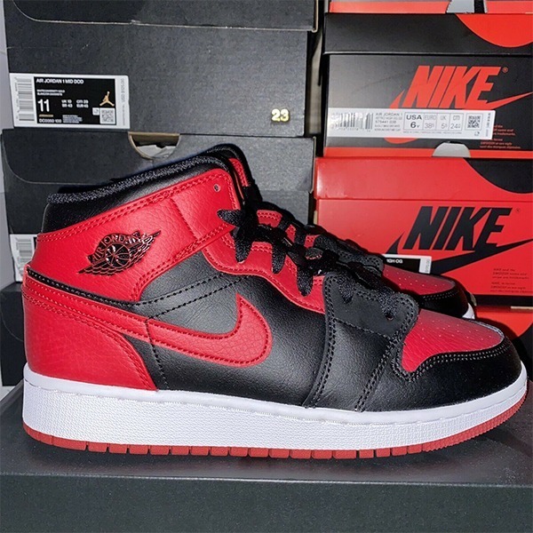 Nike Air Jordan 1 Mid GS Banned Black Red Bred