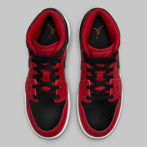 Nike Jordan 1 Mid Reverse Bred